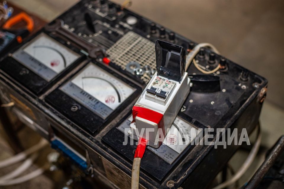 Энергетики готовят котельную в Луганске к отопительному сезону Энергетики готовят котельную в Луганске к отопительному сезону