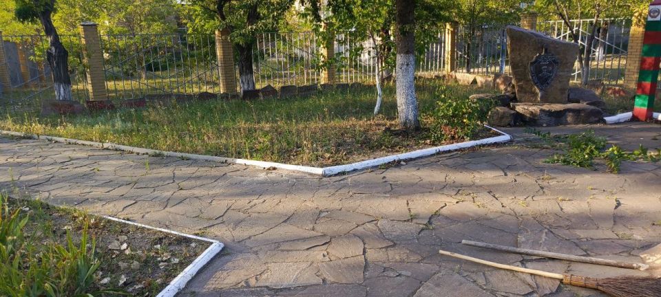 Депутат Совета Лутугинского муниципального округа Александр Дуленко совместно с ветеранами Лутугинского отделения Луганской региональной общественной организации Российского союза ветеранов Афганистана и специальных военных... Депутат Совета Лутугинского муниципального округа Александр Дуленко совместно с ветеранами Лутугинского отделения Луганской региональной общественной организации Российского союза ветеранов Афганистана и специальных военных...