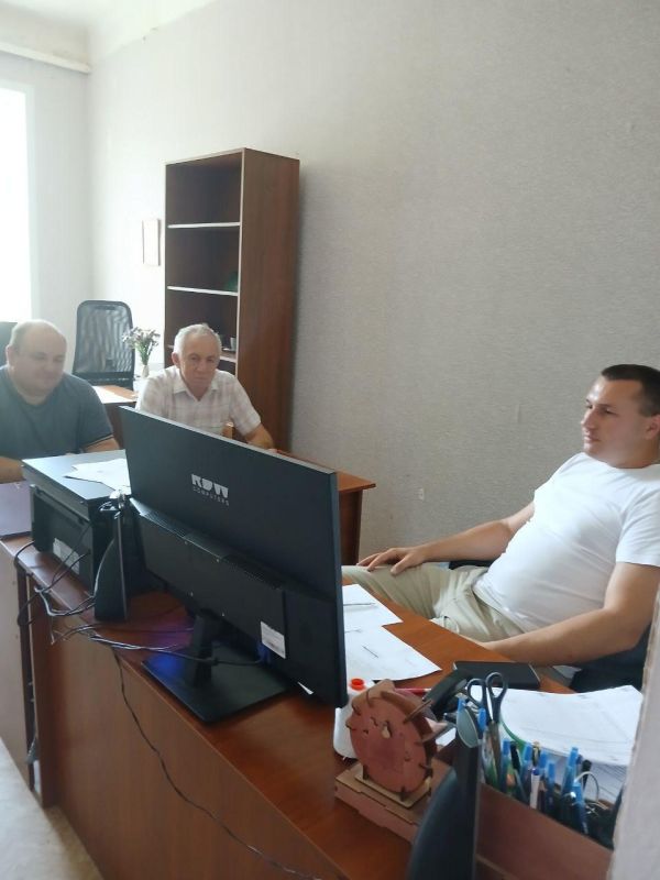 Ежедневная борьба спасателей с возгораниями сухостоя продолжается Ежедневная борьба спасателей с возгораниями сухостоя продолжается