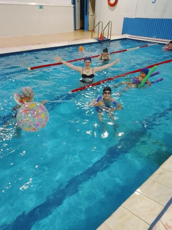 Новоайдарские ребята, отдыхающие в моршанском лагере, посетили бассейн для оздоровления и укрепления иммунитета Новоайдарские ребята, отдыхающие в моршанском лагере, посетили бассейн для оздоровления и укрепления иммунитета