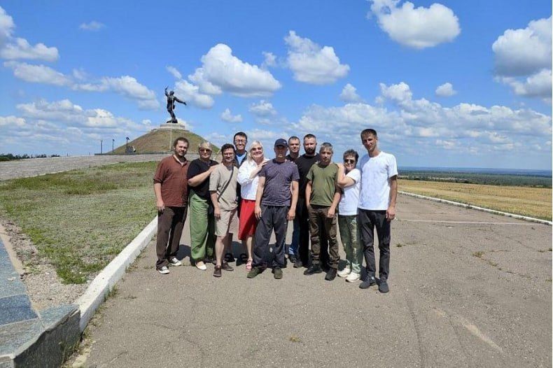 Агитбригада «Всё для Победы!» выступила в ЛНР Агитбригада «Всё для Победы!» выступила в ЛНР