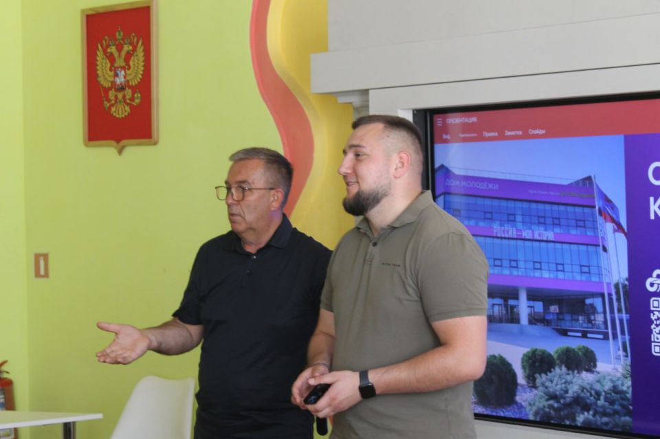 Перевальск посетила делегация Министерства молодежной политики Луганской Народной Республики Перевальск посетила делегация Министерства молодежной политики Луганской Народной Республики