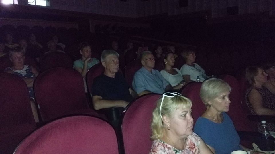 В рамках проекта «Детский спорт» партии «Единая Россия» при поддержке Министерства культуры ЛНР в кинотеатрах и кинозалах Луганской Народной Республики прошел масштабный бесплатный показ биографического фильма «Роднина»... В рамках проекта «Детский спорт» партии «Единая Россия» при поддержке Министерства культуры ЛНР в кинотеатрах и кинозалах Луганской Народной Республики прошел масштабный бесплатный показ биографического фильма «Роднина»...
