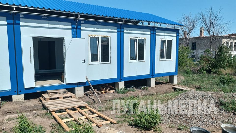 В населенных пунктах Краснодонского округа строятся ФАПы В населенных пунктах Краснодонского округа строятся ФАПы