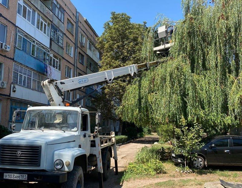 В Молодогвардейске выполнили работы по ремонту линий наружного освещения В Молодогвардейске выполнили работы по ремонту линий наружного освещения