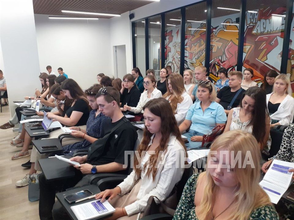 В Луганском Доме молодежи стартовала Школа социального проектирования «Проектный путь» В Луганском Доме молодежи стартовала Школа социального проектирования «Проектный путь»