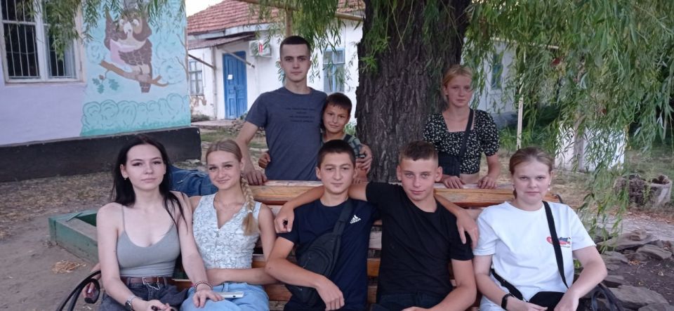 В библиотеке №4 с. Петровка был проведен час дружеского общения «Дружба творит чудеса», посвященный Международному Дню дружбы В библиотеке №4 с. Петровка был проведен час дружеского общения «Дружба творит чудеса», посвященный Международному Дню дружбы