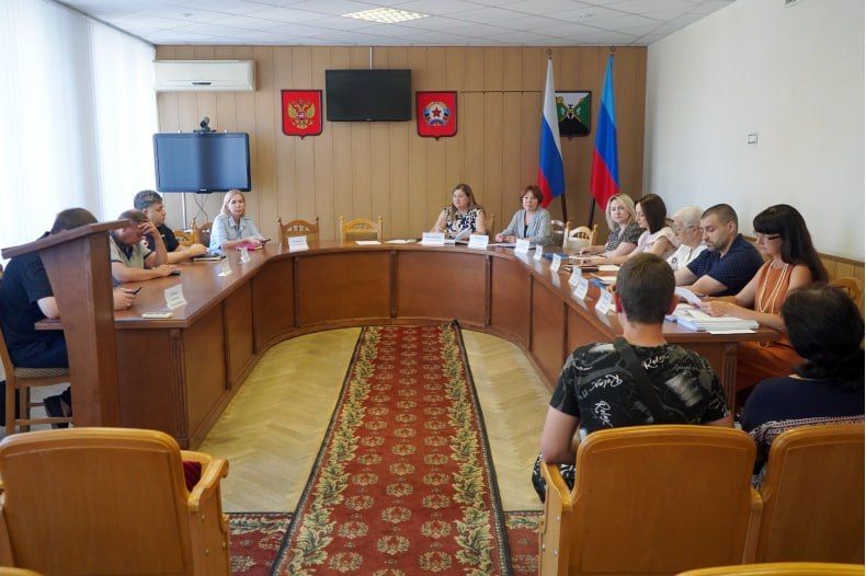 Проведено заседание Комиссии по делам несовершеннолетних и защите их прав Проведено заседание Комиссии по делам несовершеннолетних и защите их прав