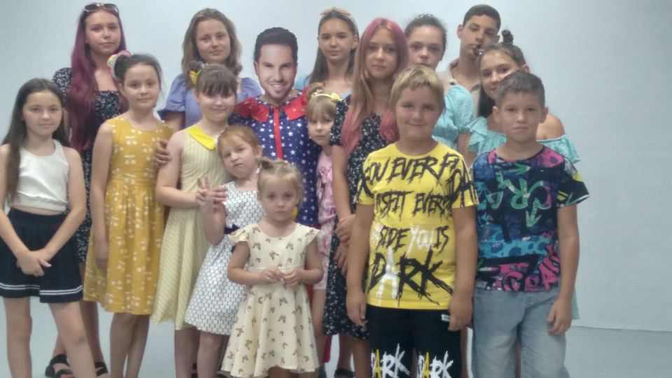 В пгт. Хрустальное прошел праздник дружбы «Дружба крепкая, не кончается!» В пгт. Хрустальное прошел праздник дружбы «Дружба крепкая, не кончается!»