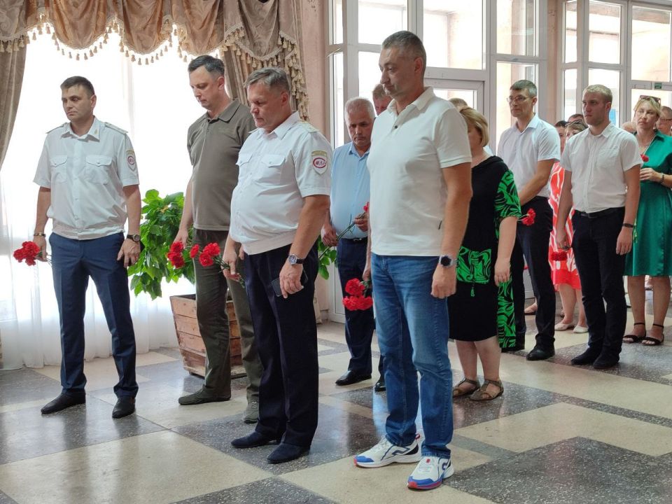 Константин Бутримов: ДОРОГА – ЖЕЛЕЗНАЯ, ЛЮДИ – ЗОЛОТЫЕ: Железнодорожники Луганщины отметили профессиональный праздник Константин Бутримов: ДОРОГА – ЖЕЛЕЗНАЯ, ЛЮДИ – ЗОЛОТЫЕ: Железнодорожники Луганщины отметили профессиональный праздник