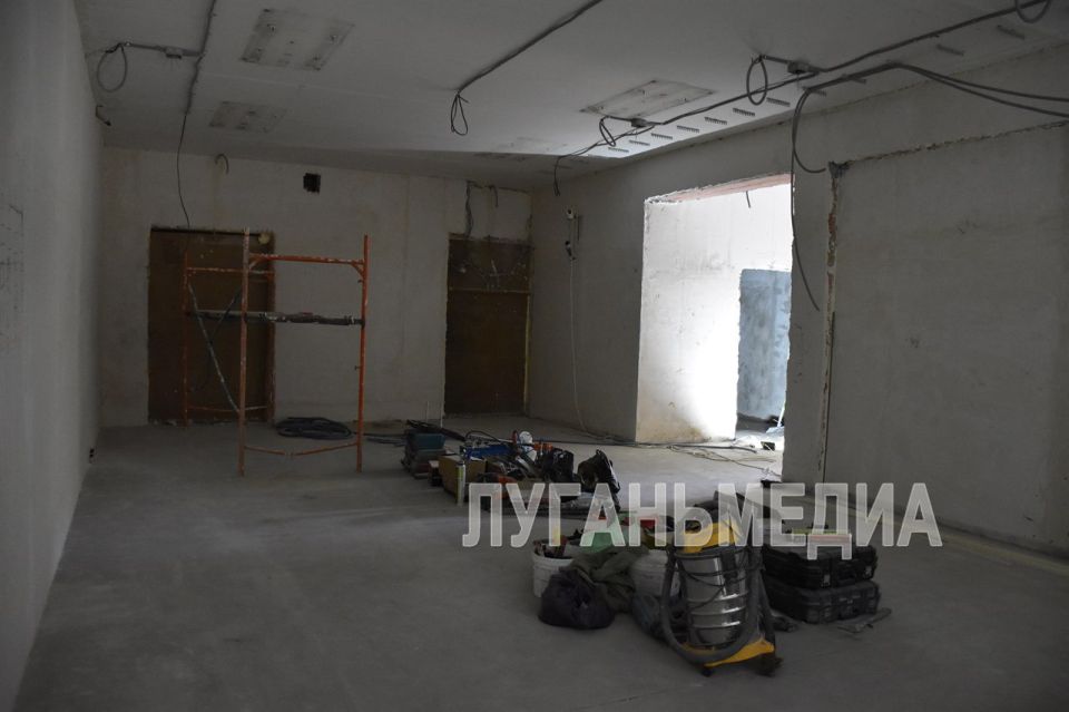 В Алчевском городском историческом музее проводится капитальный ремонт в рамках национального проекта «Семья» В Алчевском городском историческом музее проводится капитальный ремонт в рамках национального проекта «Семья»