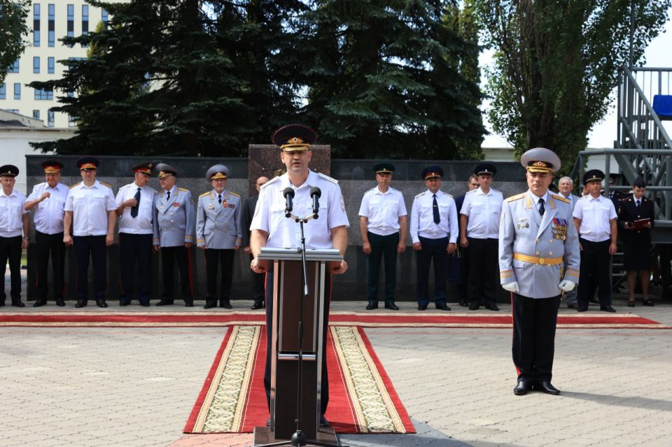 Алексей Кампф принял участие в церемонии вручения дипломов выпускникам Воронежского института МВД России Алексей Кампф принял участие в церемонии вручения дипломов выпускникам Воронежского института МВД России