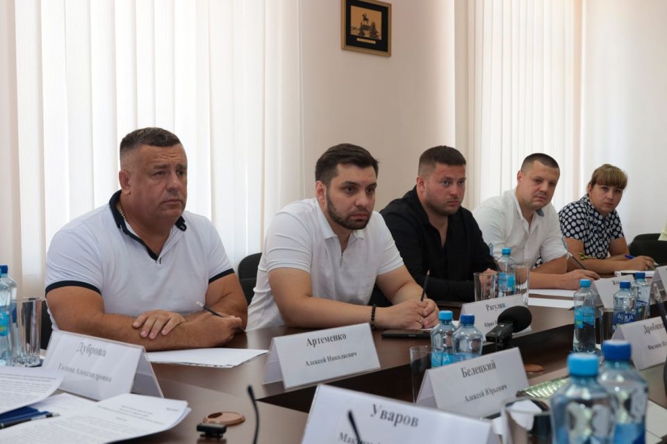 В Народном Совете обсудили меры поддержки малого и среднего бизнеса В Народном Совете обсудили меры поддержки малого и среднего бизнеса