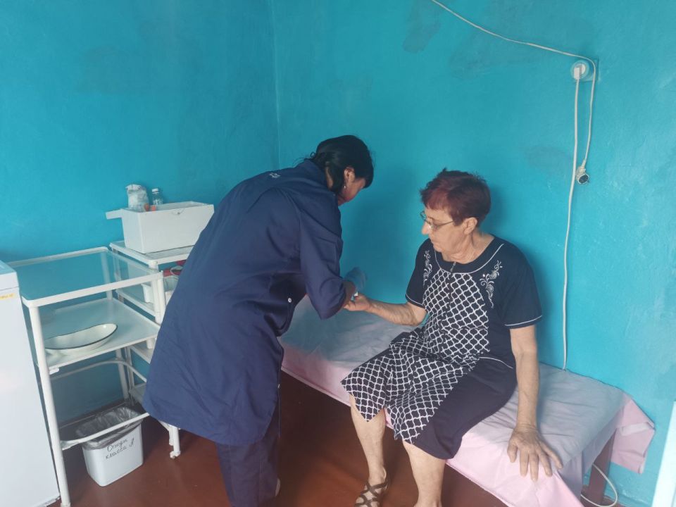 Специалисты из Свердловской городской больницы провели выездной прием в с.Матвеевка Специалисты из Свердловской городской больницы провели выездной прием в с.Матвеевка