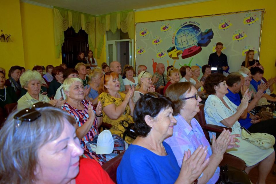 В Перевальском дворце культуры состоялось открытие проекта "Активное долголетие в ЛНР В Перевальском дворце культуры состоялось открытие проекта "Активное долголетие в ЛНР