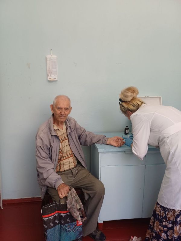 Специалисты из Свердловской городской больницы провели выездной прием в с.Матвеевка Специалисты из Свердловской городской больницы провели выездной прием в с.Матвеевка