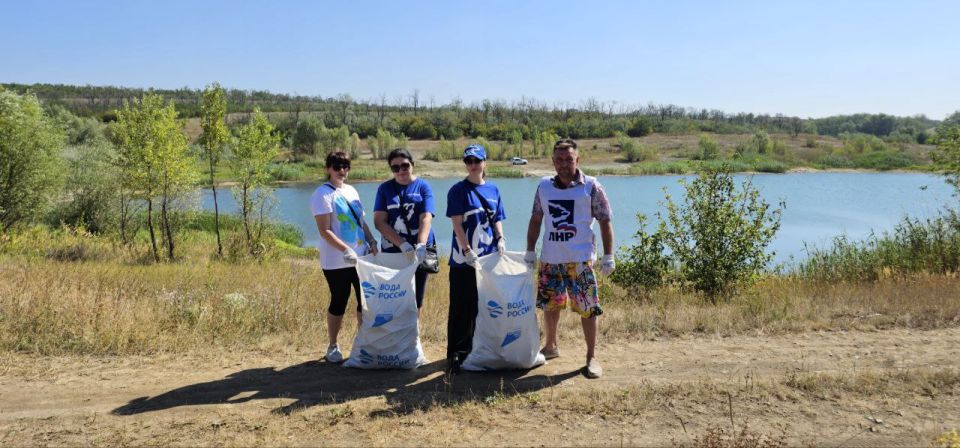В Краснолучском округе прошел субботник в рамках акции «Вода России» В Краснолучском округе прошел субботник в рамках акции «Вода России»