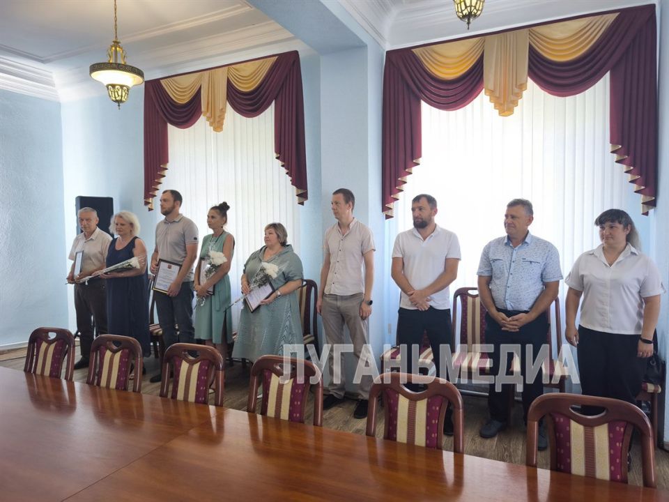 В Краснодоне состоялся торжественный прием ко Дню железнодорожника В Краснодоне состоялся торжественный прием ко Дню железнодорожника