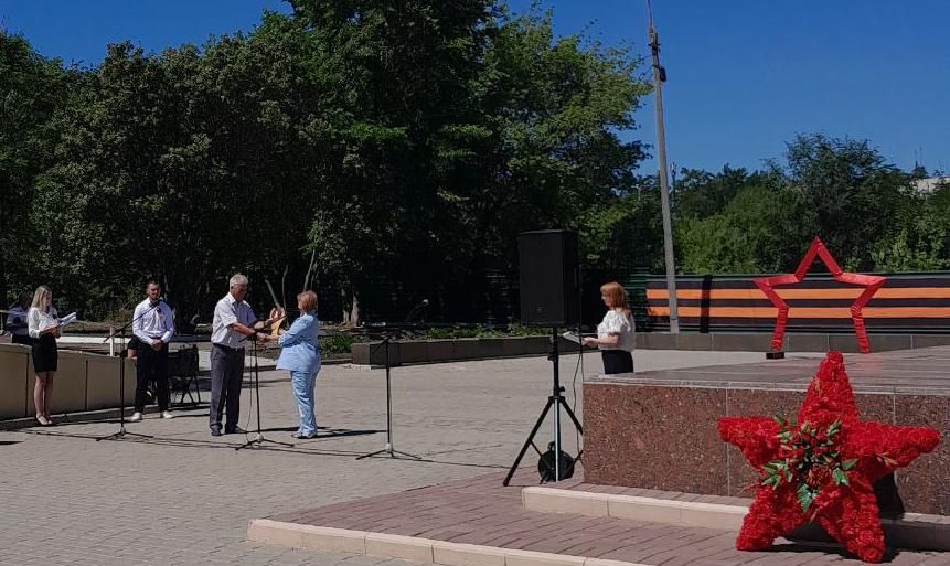 Межрегиональная патриотическая эстафета «Венок Славы» уже в Краснодоне! Межрегиональная патриотическая эстафета «Венок Славы» уже в Краснодоне!