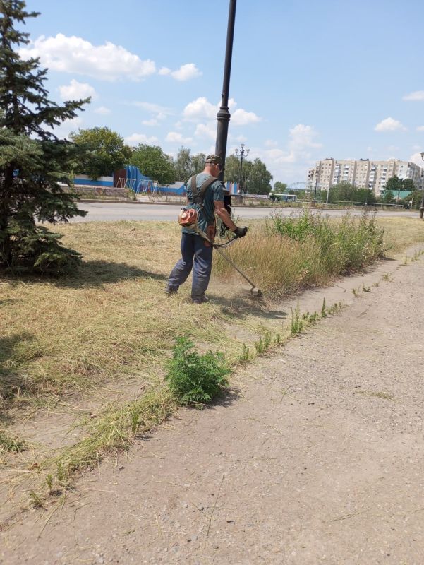 Работы по благоустройству города Лисичанска Работы по благоустройству города Лисичанска