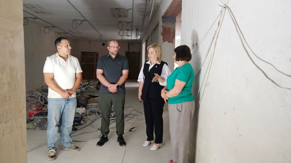 При поддержке партии «Единая Россия» в Алчевском городском историческом музее начался капитальный ремонт При поддержке партии «Единая Россия» в Алчевском городском историческом музее начался капитальный ремонт