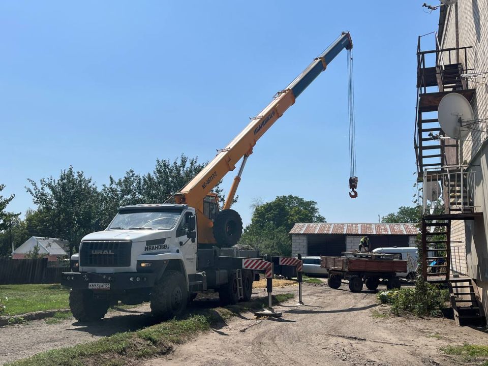Автокран «Ивановец» помогает улучшать коммунальное хозяйство Марковского округа Автокран «Ивановец» помогает улучшать коммунальное хозяйство Марковского округа