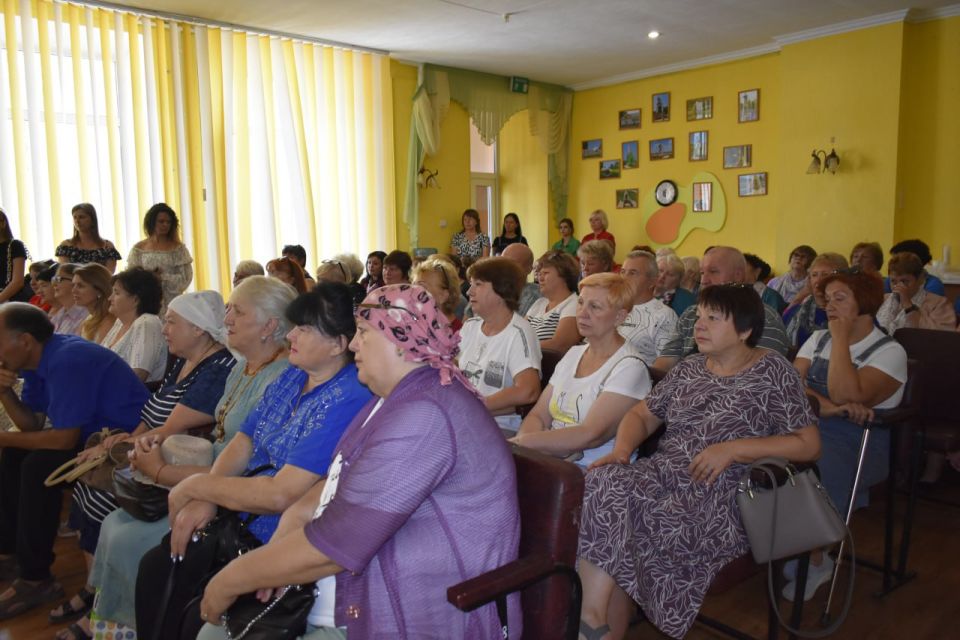 В Перевальске состоялась презентация проекта «Активное долголетие в ЛНР. Продолжение» В Перевальске состоялась презентация проекта «Активное долголетие в ЛНР. Продолжение»