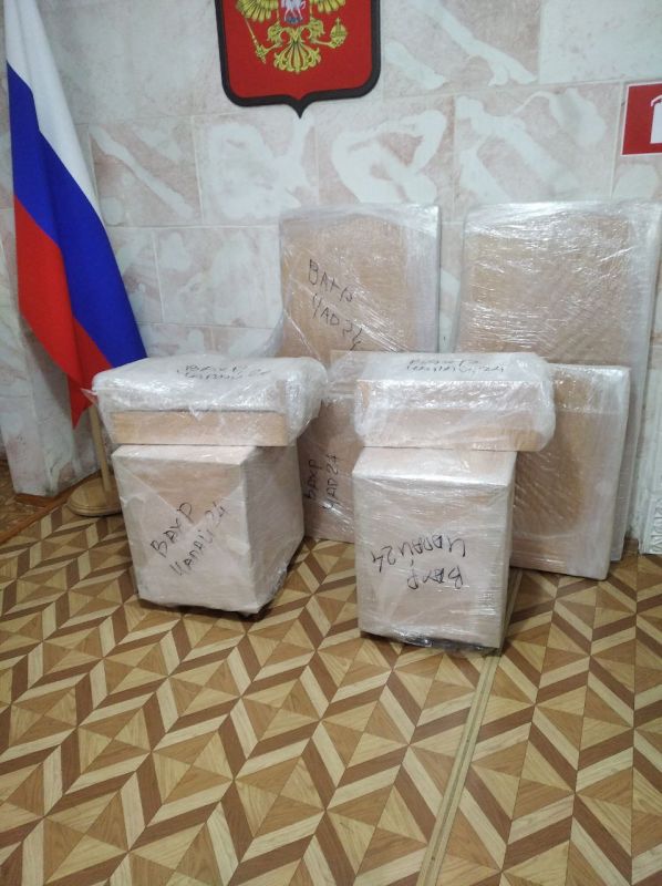 В рамках государственной программы Российской Федерации «Развитие культуры» стартовал первый этап оснащения трёх школ дополнительного образования в городах Вахрушево и Петровское В рамках государственной программы Российской Федерации «Развитие культуры» стартовал первый этап оснащения трёх школ дополнительного образования в городах Вахрушево и Петровское