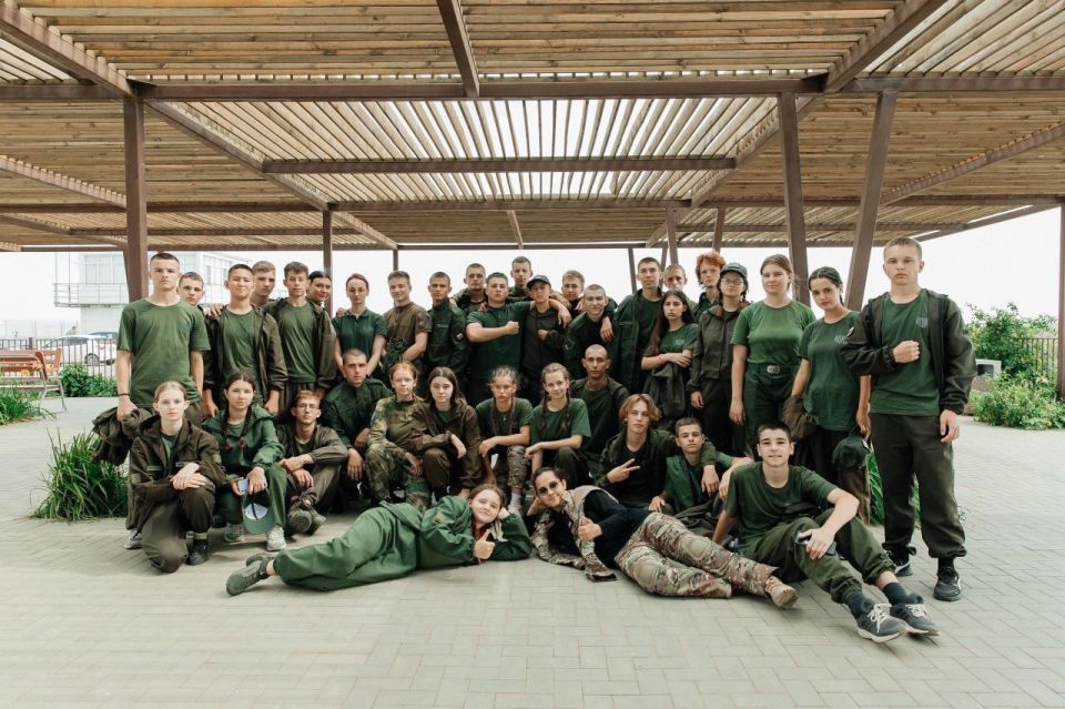 Дети ветеранов и погибших участников СВО вернулись с отдыха в лагере «Авангард» Дети ветеранов и погибших участников СВО вернулись с отдыха в лагере «Авангард»