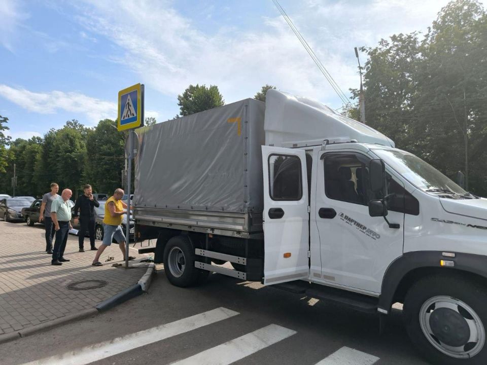 Орловская область отправила посылку с гуманитарным грузом для Троицкого округа ЛНР Орловская область отправила посылку с гуманитарным грузом для Троицкого округа ЛНР