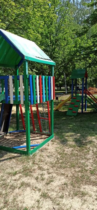 "Яркое детство" в действии: в селе Каменка обновили детскую площадку! "Яркое детство" в действии: в селе Каменка обновили детскую площадку!
