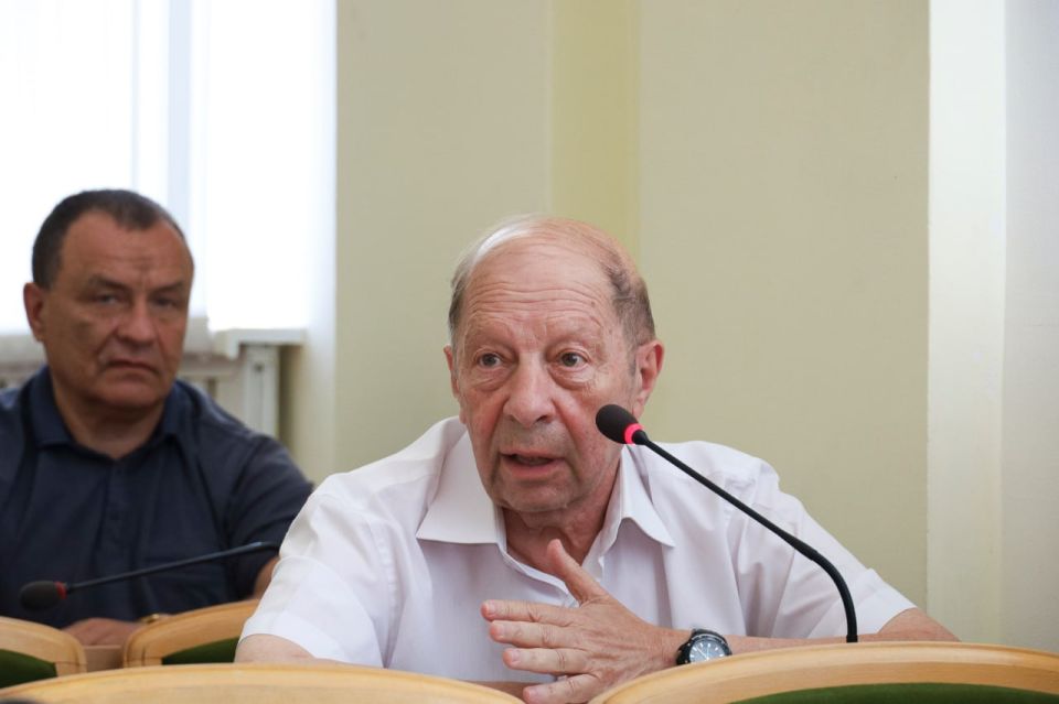 Константин Бутримов: Депутаты обсудили с Наталией Пащенко реализацию государственной политики в сфере здравоохранения Константин Бутримов: Депутаты обсудили с Наталией Пащенко реализацию государственной политики в сфере здравоохранения