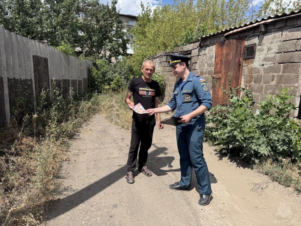 Профилактика сухотравных пожаров не прекращается в Алчевске ни на день Профилактика сухотравных пожаров не прекращается в Алчевске ни на день