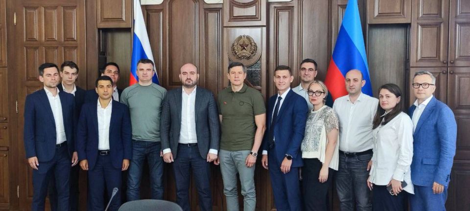 Впервые на территории ЛНР прошло заседание комиссии Госсовета РФ по направлению "Промышленность" Впервые на территории ЛНР прошло заседание комиссии Госсовета РФ по направлению "Промышленность"