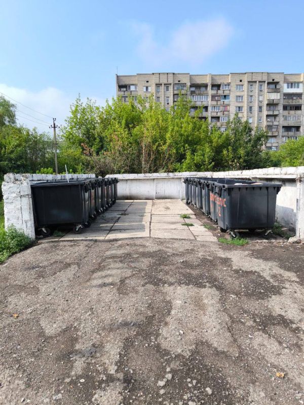 Виктория Сергеева: Коммунальщики в действии. В Кировске активно ведутся работы по благоустройству Виктория Сергеева: Коммунальщики в действии. В Кировске активно ведутся работы по благоустройству