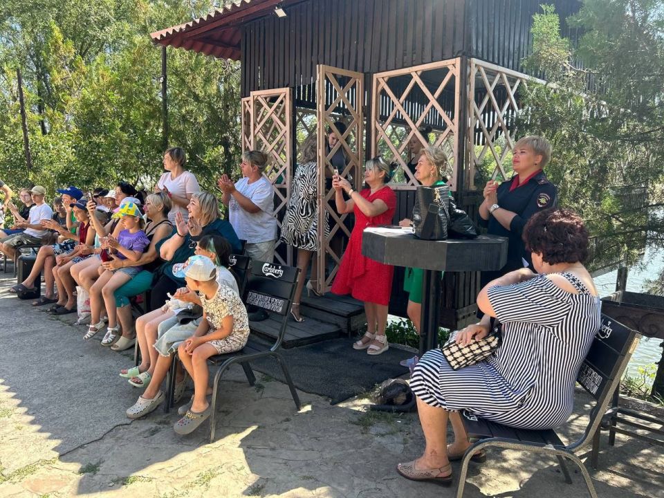 Правоохранители пообщались с воспитанниками Семейного центра о противодействии дропперству Правоохранители пообщались с воспитанниками Семейного центра о противодействии дропперству