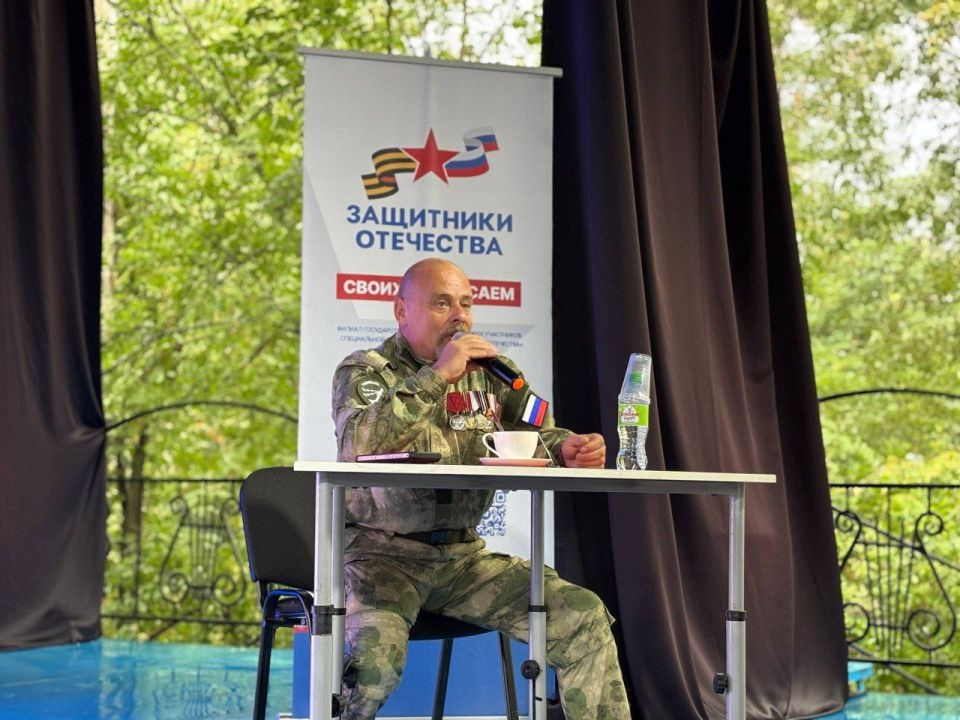 В нашем любимом "Орлёнке" Волгоградской области всегда кипит жизнь, полная интересных событий и встреч! На днях ребята смогли прикоснуться к настоящей истории, встретившись с Фёдоровым Константином Ивановичем, героем СВО В нашем любимом "Орлёнке" Волгоградской области всегда кипит жизнь, полная интересных событий и встреч! На днях ребята смогли прикоснуться к настоящей истории, встретившись с Фёдоровым Константином Ивановичем, героем СВО