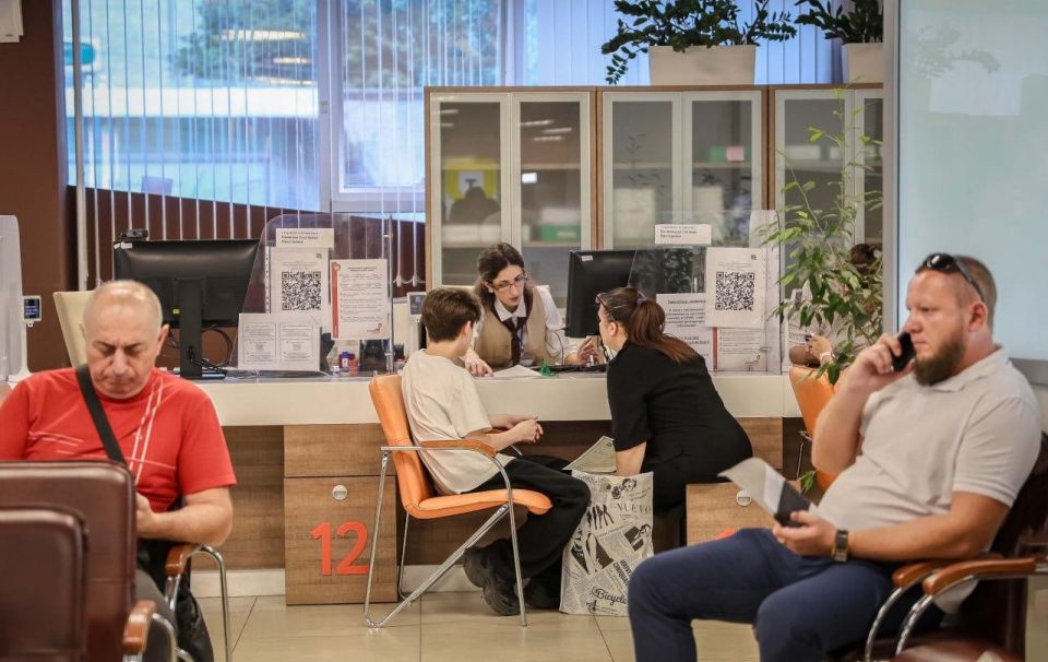 Подать заявление в отделения МФЦ ЛНР на предоставление загранпаспорта РФ теперь можно по предварительной записи Подать заявление в отделения МФЦ ЛНР на предоставление загранпаспорта РФ теперь можно по предварительной записи