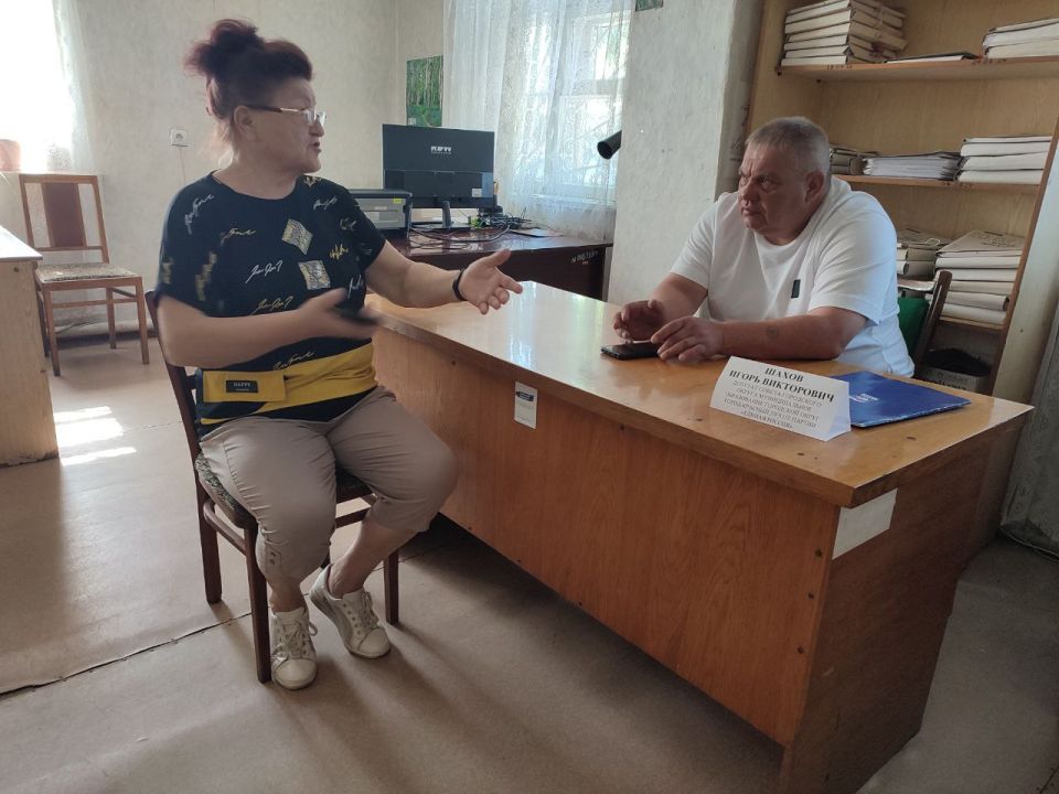 Сегодня 05.08.2025 депутат Совета городского округа муниципальное образование г.о. город Красный Луч, депутат ВПП "Единая Россия" Игорь Викторович Шахов провёл прием граждан в г. Вахрушево Сегодня 05.08.2025 депутат Совета городского округа муниципальное образование г.о. город Красный Луч, депутат ВПП "Единая Россия" Игорь Викторович Шахов провёл прием граждан в г. Вахрушево