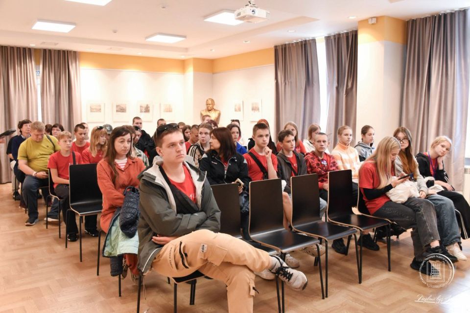 Участники проекта "Университетские смены" Станично-Луганского округа отправились в новое путешествие Участники проекта "Университетские смены" Станично-Луганского округа отправились в новое путешествие