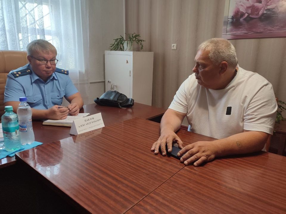 Сегодня 05.08.2025 депутат Совета городского округа муниципальное образование г.о. город Красный Луч, депутат ВПП "Единая Россия" Игорь Викторович Шахов провёл прием граждан в г. Вахрушево Сегодня 05.08.2025 депутат Совета городского округа муниципальное образование г.о. город Красный Луч, депутат ВПП "Единая Россия" Игорь Викторович Шахов провёл прием граждан в г. Вахрушево