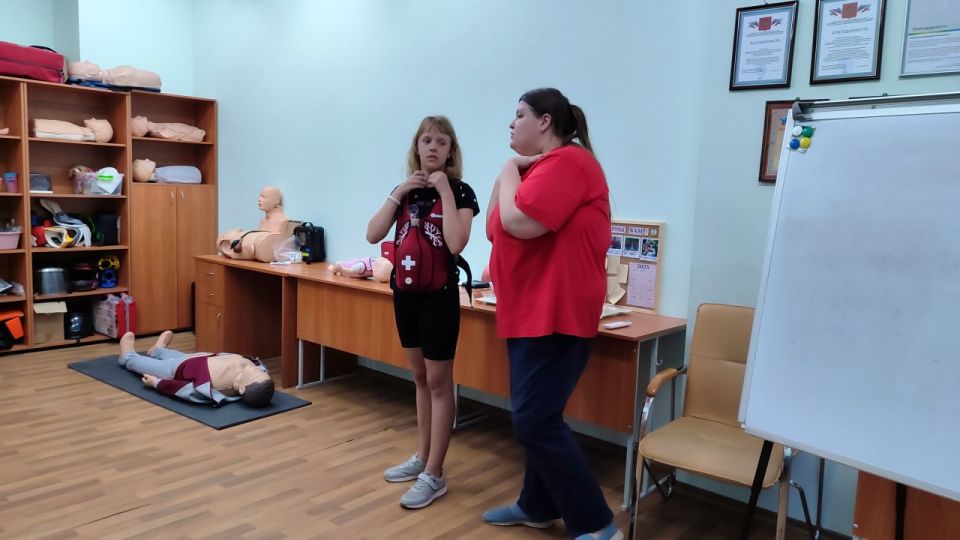 Экскурсия в Луганский Центр медицины катастроф прошла для воспитанников детского центра «Любознайка» Экскурсия в Луганский Центр медицины катастроф прошла для воспитанников детского центра «Любознайка»