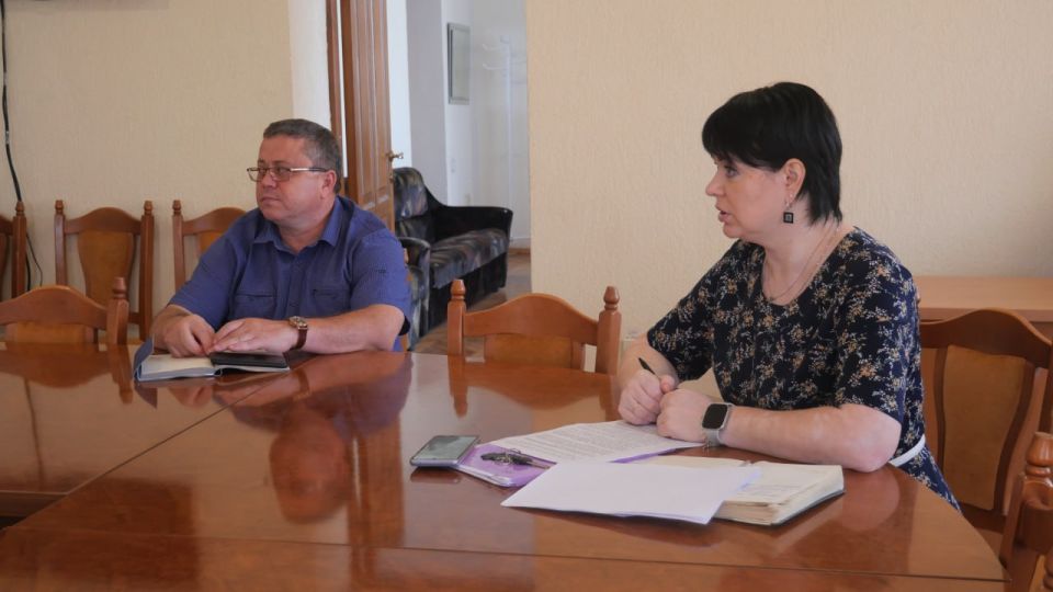 В Луганске состоялись заседания постоянных депутатских комиссий В Луганске состоялись заседания постоянных депутатских комиссий