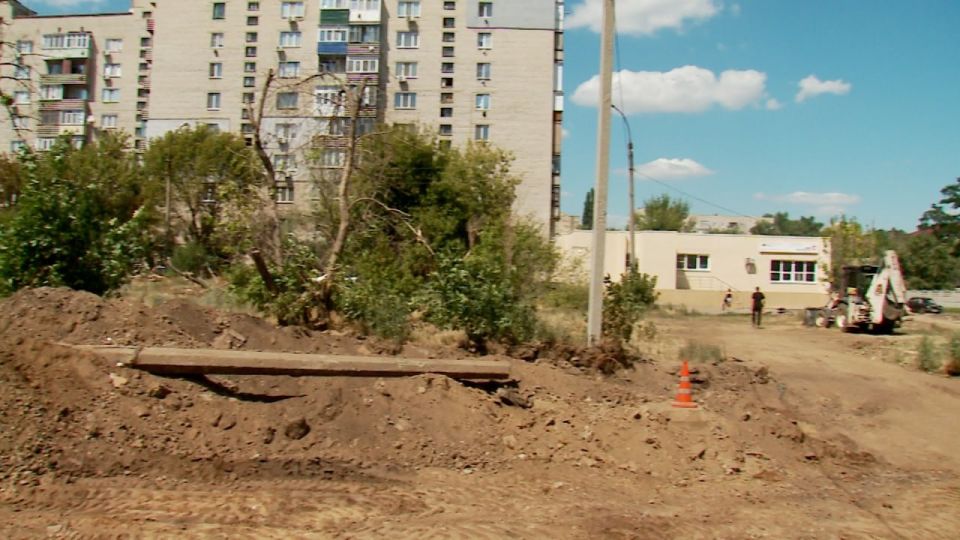 К благоустройству прилегающей к офису МФЦ территории приступили тюменские строители К благоустройству прилегающей к офису МФЦ территории приступили тюменские строители