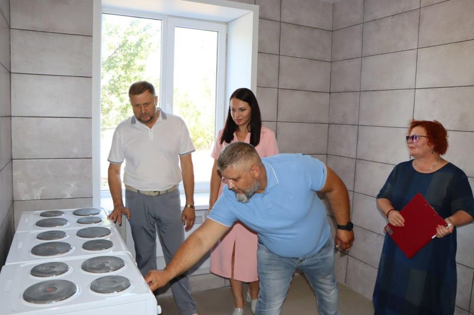 Ульяновская область в рамках шефской помощи капитально отремонтировала общежитие в Лутугино Ульяновская область в рамках шефской помощи капитально отремонтировала общежитие в Лутугино