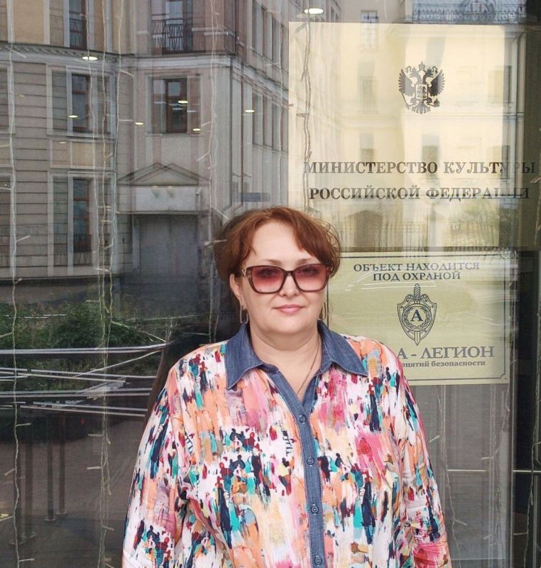 В Минкультуры России прошло совещание с руководителями библиотек и региональных проектных офисов В Минкультуры России прошло совещание с руководителями библиотек и региональных проектных офисов