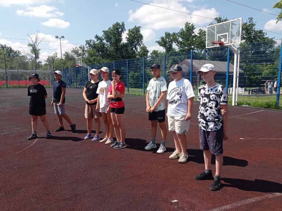 Вчера в "Орлёнке" царила атмосфера настоящего праздника! Дети с азартом играли в мяч четырёх сторон, оттачивали меткость в лазертаге, весело плескались в бассейне и, конечно же, от души отрывались на пенной вечеринке!... Вчера в "Орлёнке" царила атмосфера настоящего праздника! Дети с азартом играли в мяч четырёх сторон, оттачивали меткость в лазертаге, весело плескались в бассейне и, конечно же, от души отрывались на пенной вечеринке!...