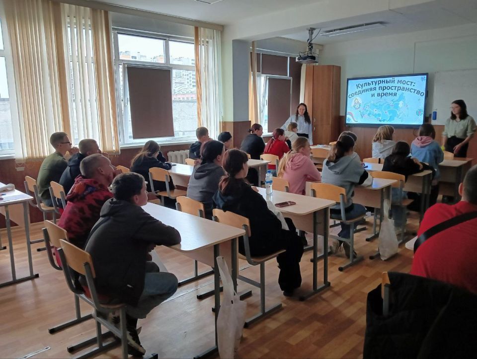 В АлтГПУ проходит увлекательная «Университетская смена», в которой участвуют обучающиеся Станично-Луганского округа В АлтГПУ проходит увлекательная «Университетская смена», в которой участвуют обучающиеся Станично-Луганского округа