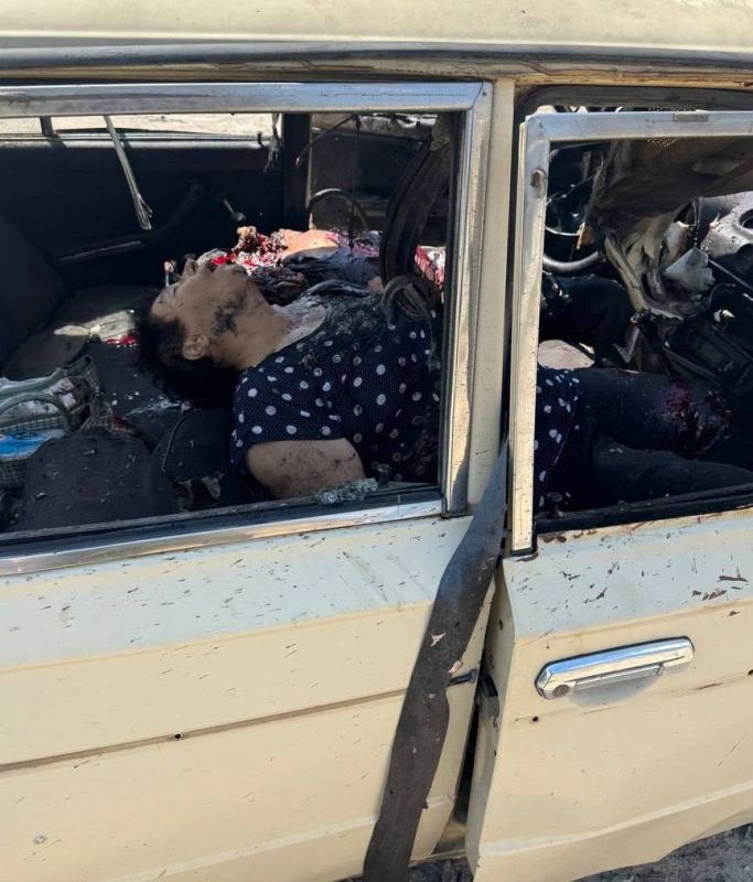 Киевские боевики атаковали беспилотником гражданский автомобиль в Сватово, в результате погибла женщина, еще двое получили ранения Киевские боевики атаковали беспилотником гражданский автомобиль в Сватово, в результате погибла женщина, еще двое получили ранения