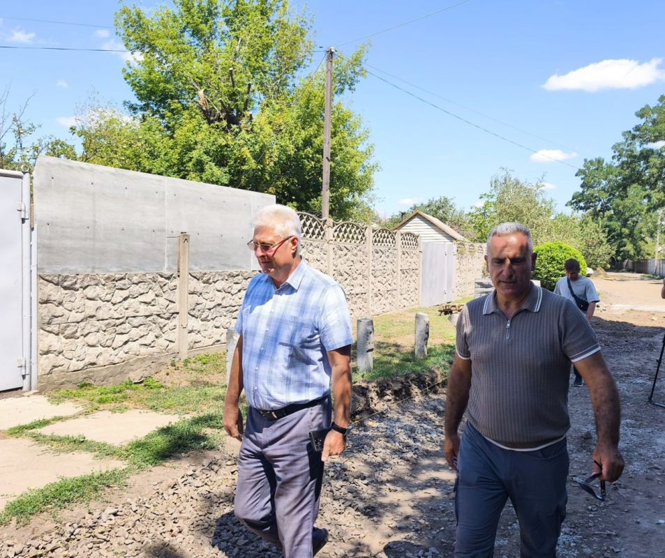 Сергей Козенко: Сегодня с рабочим визитом посетил объект, где в рамках специального инфраструктурного проекта шефом-регионом Тюменской областью ведутся работы по капитальному ремонту дороги по ул. Артема в городе Краснодоне Сергей Козенко: Сегодня с рабочим визитом посетил объект, где в рамках специального инфраструктурного проекта шефом-регионом Тюменской областью ведутся работы по капитальному ремонту дороги по ул. Артема в городе Краснодоне